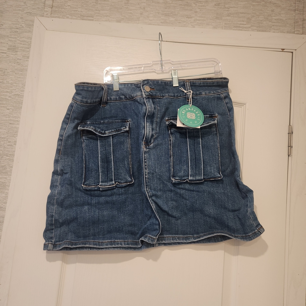 Blakeley Designs Denim Skirt with Pockets Size 2XL BNWY
